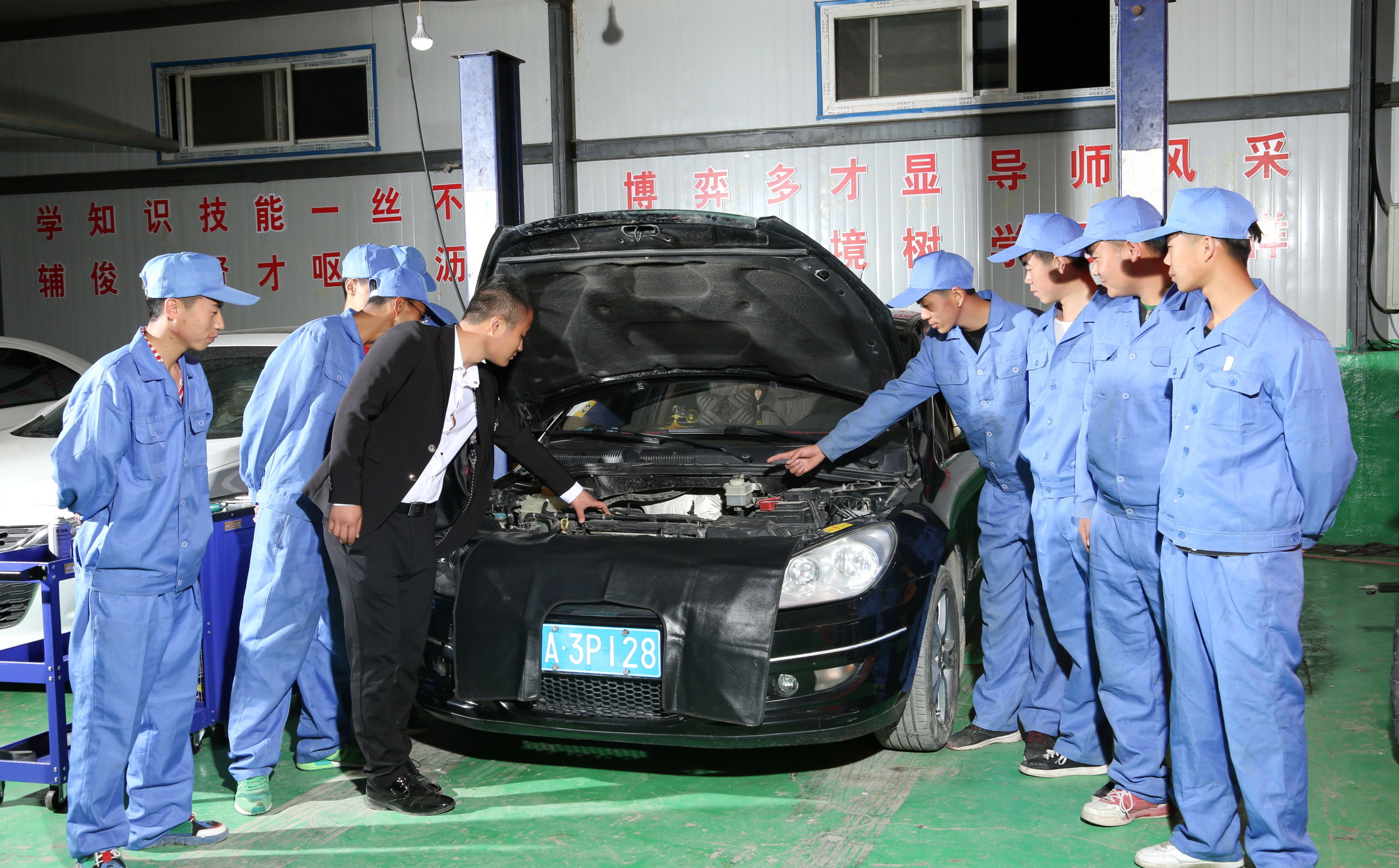 甘肃北方技工学校告诉您新能源汽车维修专业都学什么