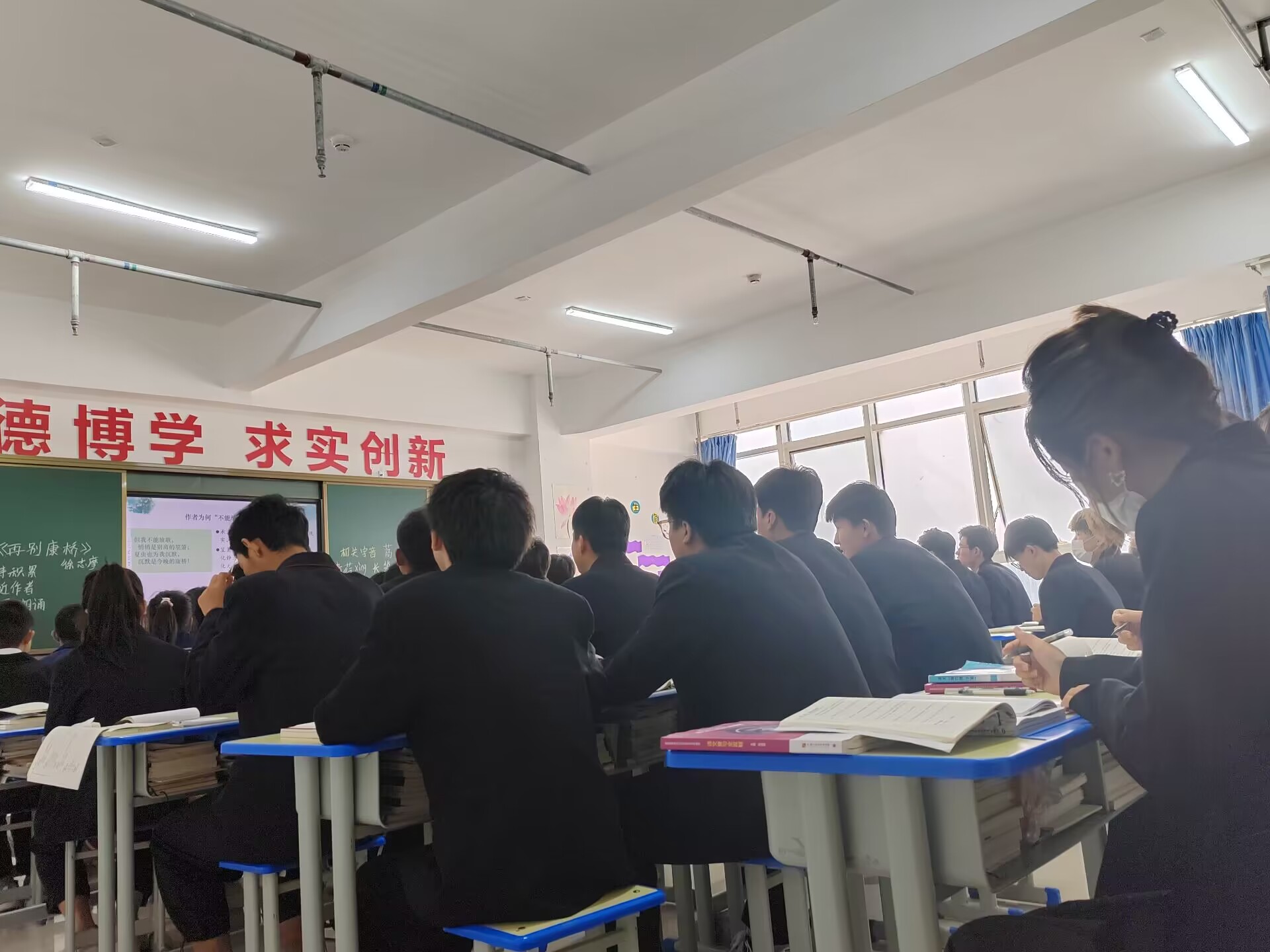 甘肃北方技工学校告诉你计算机应用与维修的薪资水平